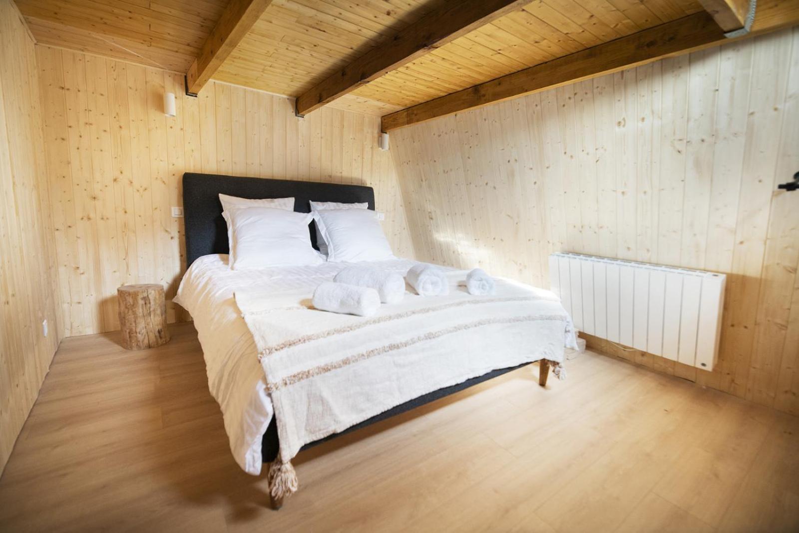 Bel Appartement Type Chalet Avec Balneo Et Jardin Greolieres Exterior foto